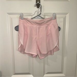Lululemon find your pace 3" high rise short strawberry milkshake size 4